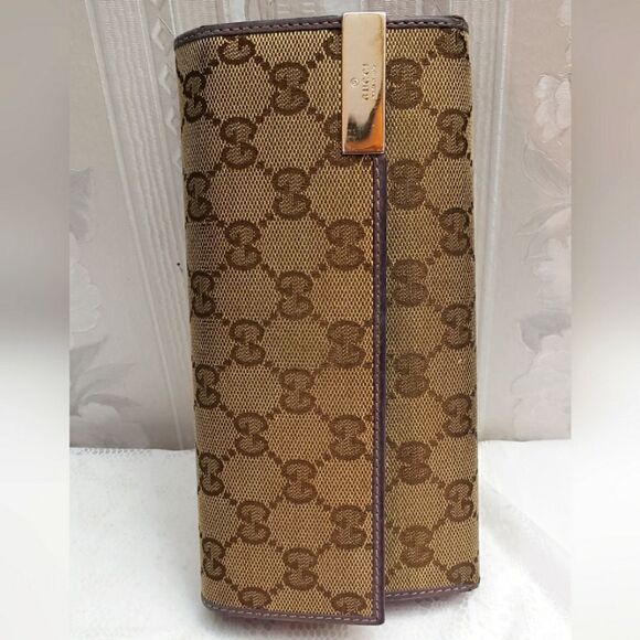 Gucci Bifold Signature Canvas Long Wallet - Picture 6 of 10